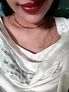 Snapshot of Eshwari_Chopra chatting on November 16, 5:18 pm Eshwari Chopra online show from November 16, 5:18 pm