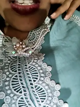 Snapshot of Eshwari_Chopra chatting on November 27, 5:04 pm Eshwari Chopra online show from November 27, 5:04 pm