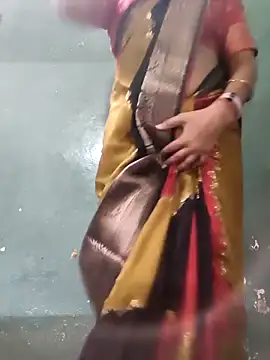 Snapshot of Eshwari_Chopra chatting on May 10, 5:12 am Eshwari Chopra online show from May 10, 5:12 am