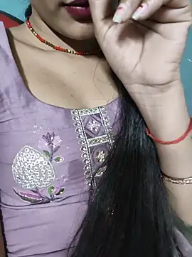 Snapshot of Eshwari_Chopra chatting on May 26, 5:09 pm Eshwari Chopra online show from May 26, 5:09 pm