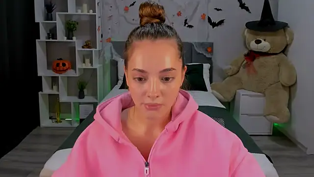 MelanieAlves online show from October 20, 5:57 pm