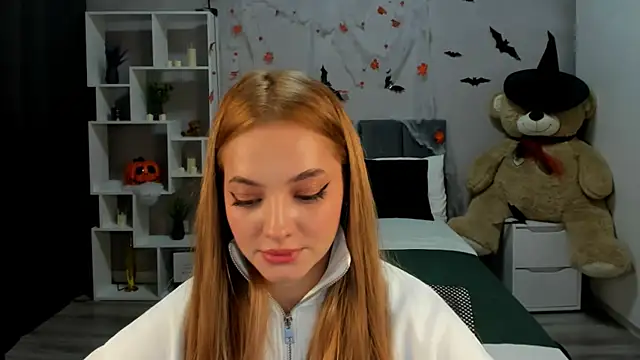 MelanieAlves online show from November 4, 6:40 pm