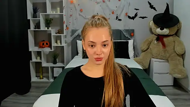 MelanieAlves online show from November 5, 6:08 pm