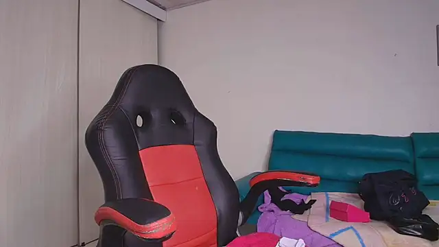 lovehotpink online show from November 24, 8:52 pm