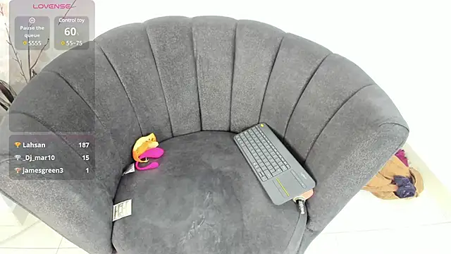 Snapshot of Elaine87_ chatting on March 23, 2:26 am Elaine87 online show from March 23, 2:26 am