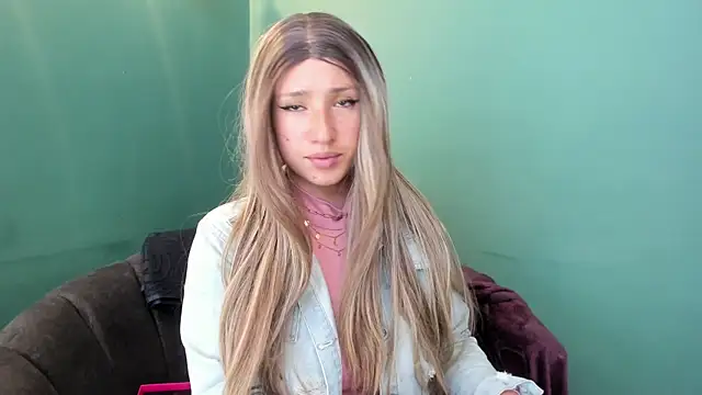 Snapshot of Elaine87_ chatting on September 11, 7:47 pm Elaine87 online show from September 11, 7:47 pm