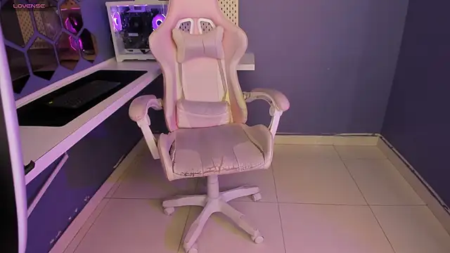 Snapshot of Elaine87_ chatting on September 15, 7:14 pm Elaine87 online show from September 15, 7:14 pm