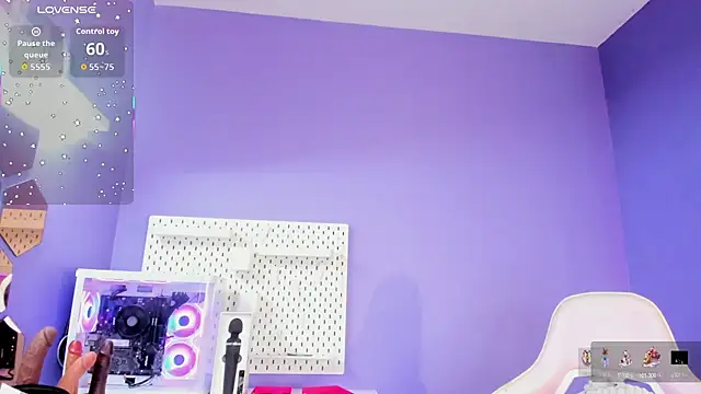 Snapshot of Elaine87_ chatting on September 19, 8:09 pm Elaine87 online show from September 19, 8:09 pm