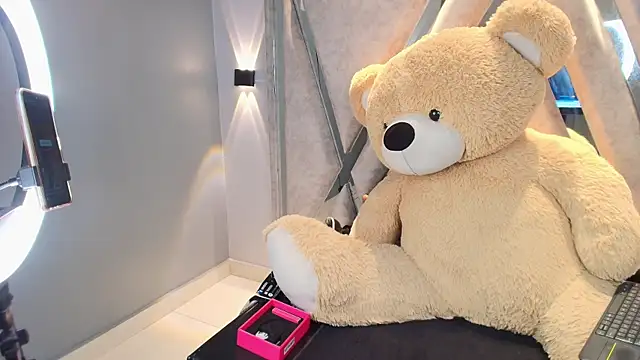 Snapshot of Elaine87_ chatting on October 20, 9:26 pm Elaine87 online show from October 20, 9:26 pm