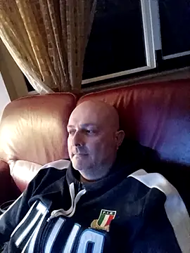 Alexis Bull online show from February 17, 10:49 pm