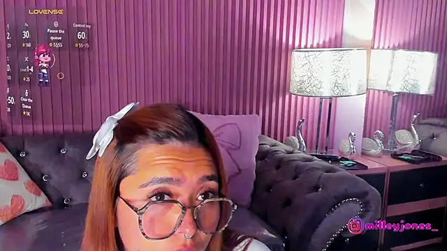 MilleyJones online show from February 20, 11:49 pm