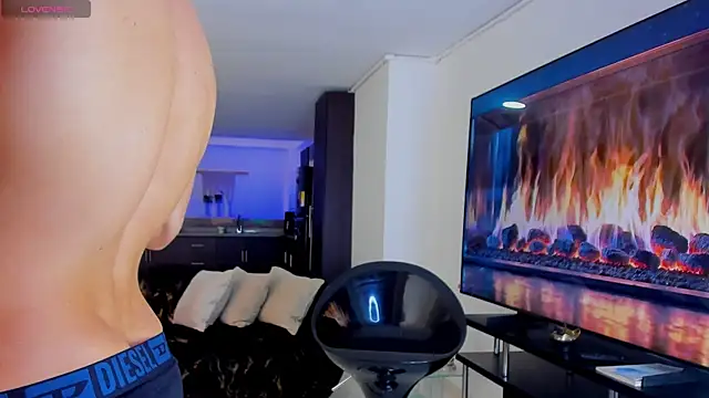 Lukas Green online show from April 17, 8:23 pm