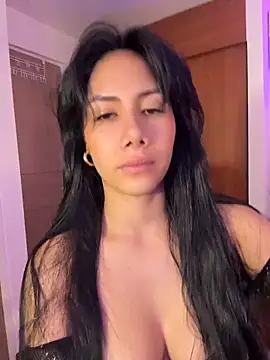 ArianaReynoldss online show from June 2, 10:06 am