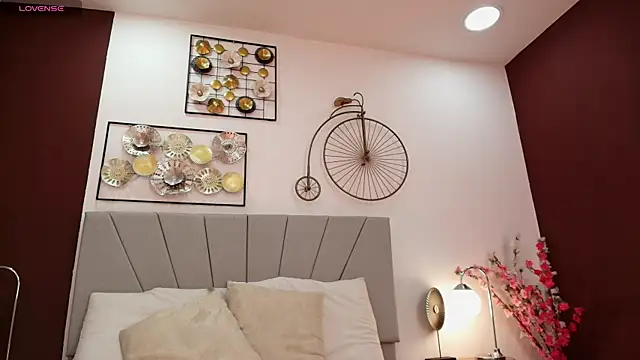 im eli1 online show from February 20, 7:14 pm