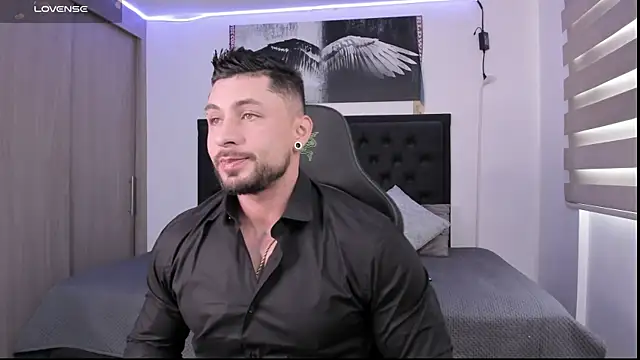 santi aesthetic online show from October 12, 9:03 pm