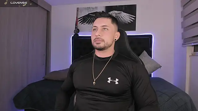 santi aesthetic online show from May 7, 3:01 am