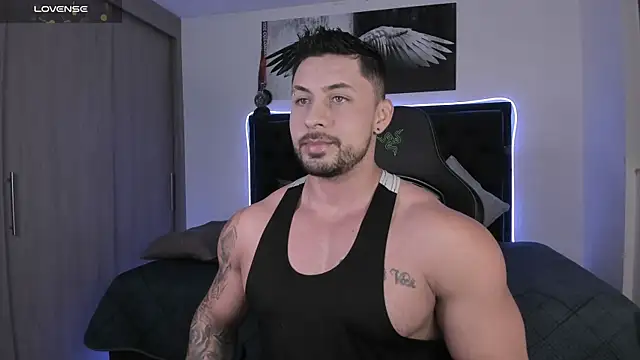 santi aesthetic online show from May 11, 3:34 am
