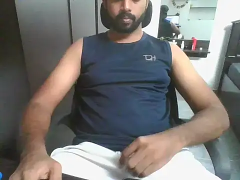 lovelyakash69 online show from March 27, 9:32 am