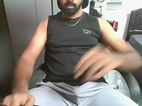 lovelyakash69 online show from April 29, 10:08 am