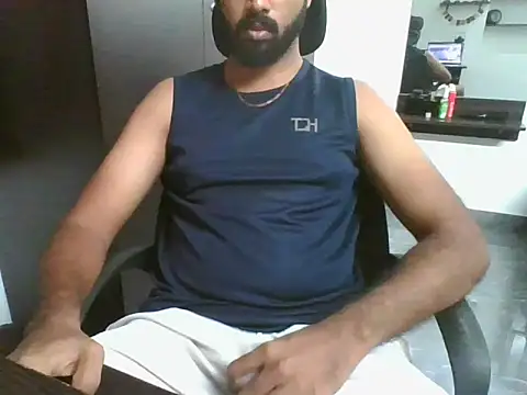 Snapshot of lovelyakash69 chatting on July 13, 5:10 am lovelyakash69 online show from July 13, 5:10 am