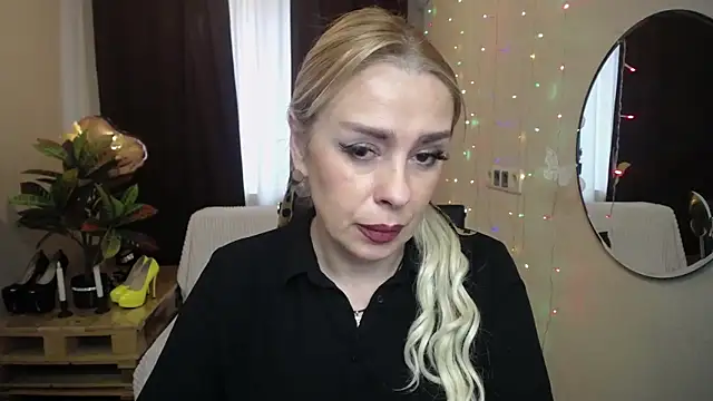 KatrinaCharm online show from March 22, 1:19 pm