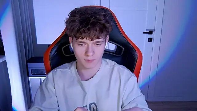 DanyDavis online show from January 12, 7:30 pm