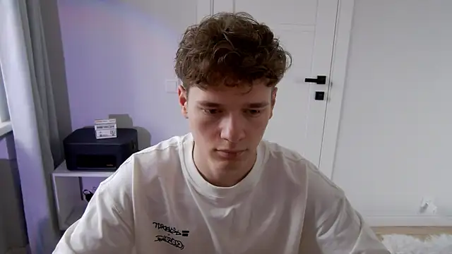 DanyDavis online show from April 4, 10:02 am