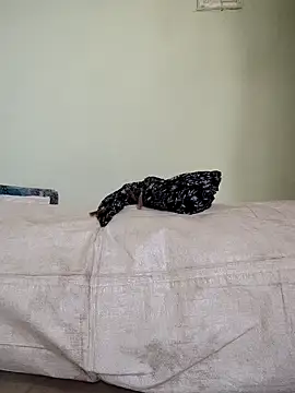 Desi Bhabi 01 online show from November 6, 9:21 am