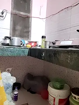 Desi Bhabi 01 online show from December 5, 3:20 pm