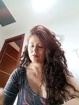 lunadicty online show from September 10, 10:43 pm