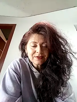 lunadicty online show from November 6, 11:37 pm