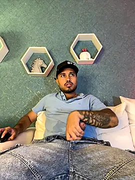 PapiStan online show from October 5, 3:43 pm