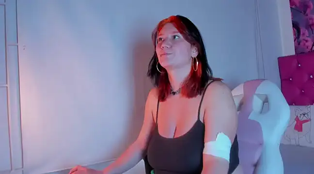 Snapshot of Cerecitaa02_ chatting on March 21, 7:35 pm Cerecitaa02 online show from March 21, 7:35 pm