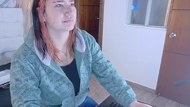 Snapshot of Cerecitaa02_ chatting on October 7, 12:13 pm Cerecitaa02 online show from October 7, 12:13 pm