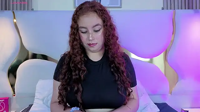 Snapshot of AmmberJones chatting on September 17, 12:18 pm AmmberJones online show from September 17, 12:18 pm