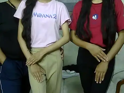 Snapshot of SistersLove3 chatting on March 23, 4:16 am SistersLove3 online show from March 23, 4:16 am