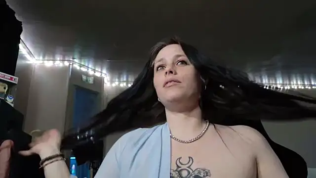 mavismable online show from April 17, 3:09 am