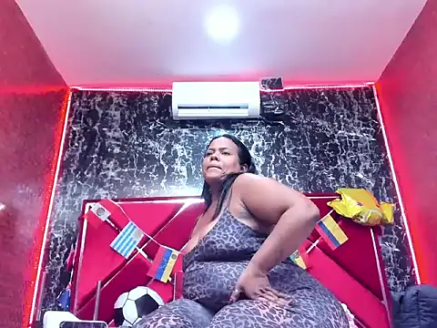 Snapshot of WALESKABBW_ASS chatting on July 16, 12:33 pm WALESKABBW ASS online show from July 16, 12:33 pm