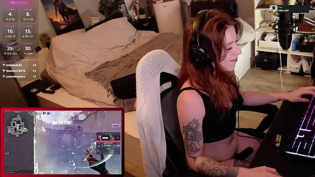 Snapshot of Horny_Makima chatting on October 26, 9:48 am Horny Makima online show from October 26, 9:48 am