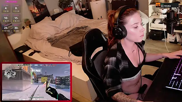 Snapshot of Horny_Makima chatting on October 29, 10:06 am Horny Makima online show from October 29, 10:06 am