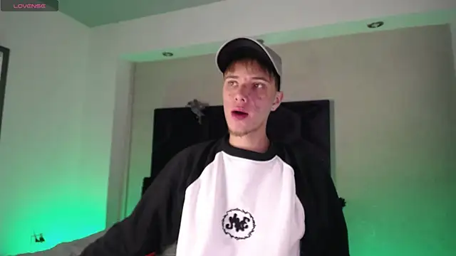 Robbin Blaze online show from April 8, 4:56 am