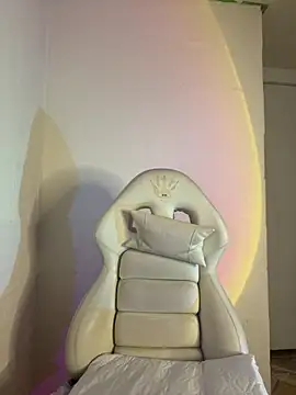 Baby  Otaku online show from October 10, 10:31 pm