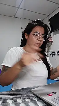 Maddy rosse12 online show from April 16, 1:39 am