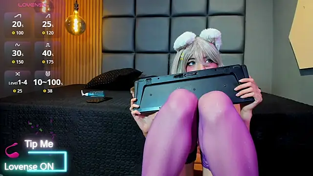 ALISSON VEGA online show from September 29, 7:13 am