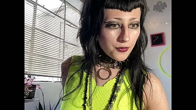 Snapshot of ELENA_UMBRA chatting on June 9, 7:14 pm ELENA UMBRA online show from June 9, 7:14 pm