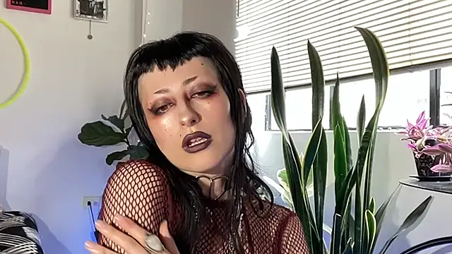 Snapshot of ELENA_UMBRA chatting on July 10, 5:37 pm ELENA UMBRA online show from July 10, 5:37 pm