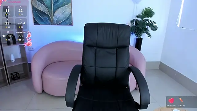 Snapshot of kylie_soraya chatting on September 17, 4:19 pm kylie soraya online show from September 17, 4:19 pm