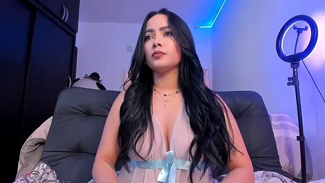 Bella  hamilton online show from February 27, 1:38 am