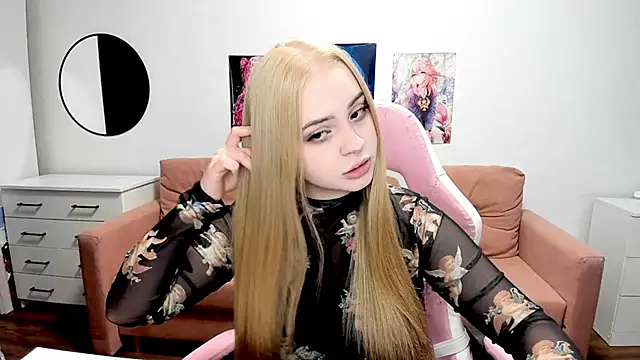 mistress lain online show from March 12, 11:55 pm