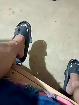 Snapshot of luuiss12 chatting on October 25, 5:15 am luuiss12 online show from October 25, 5:15 am